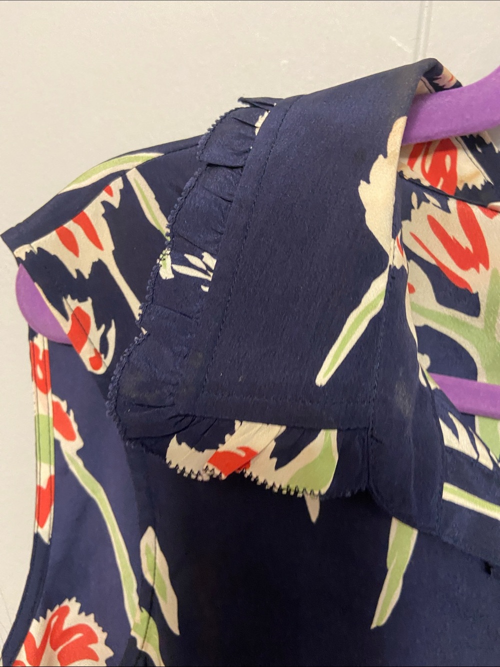 St. John Sleeveless Floral Ruffle Blouse - Navy/Coral. 94% silk - Picture 2 of 6